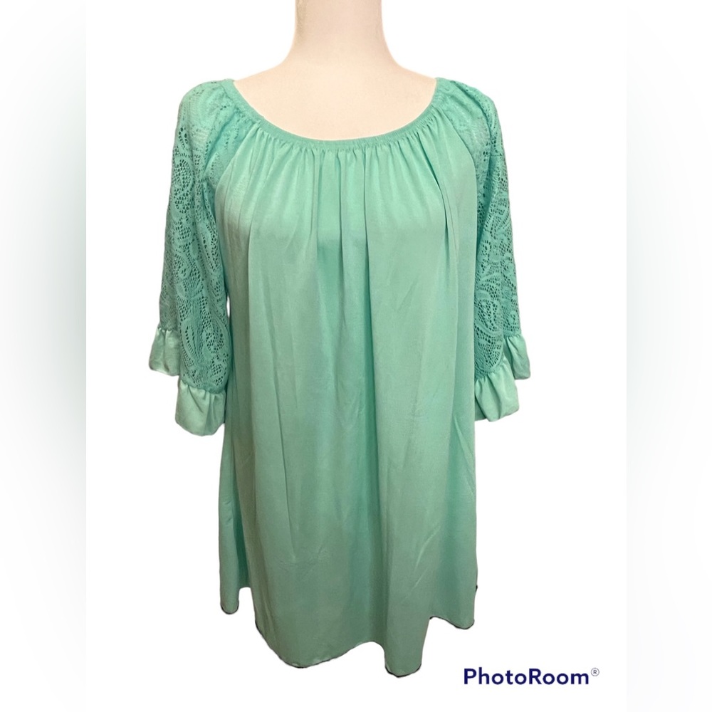 WIN WIN brand tunic. Size L - XL. NWT.